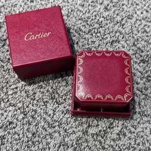 Cartier thin love band